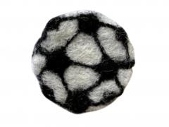 Filzsticker Fu�ball einzeln handgefilzt, wei�